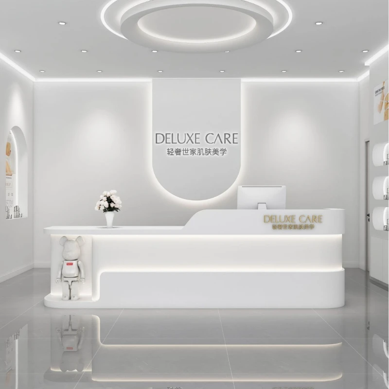 Beauty Makeup Institute - # Comptoir de réception moderne pour
