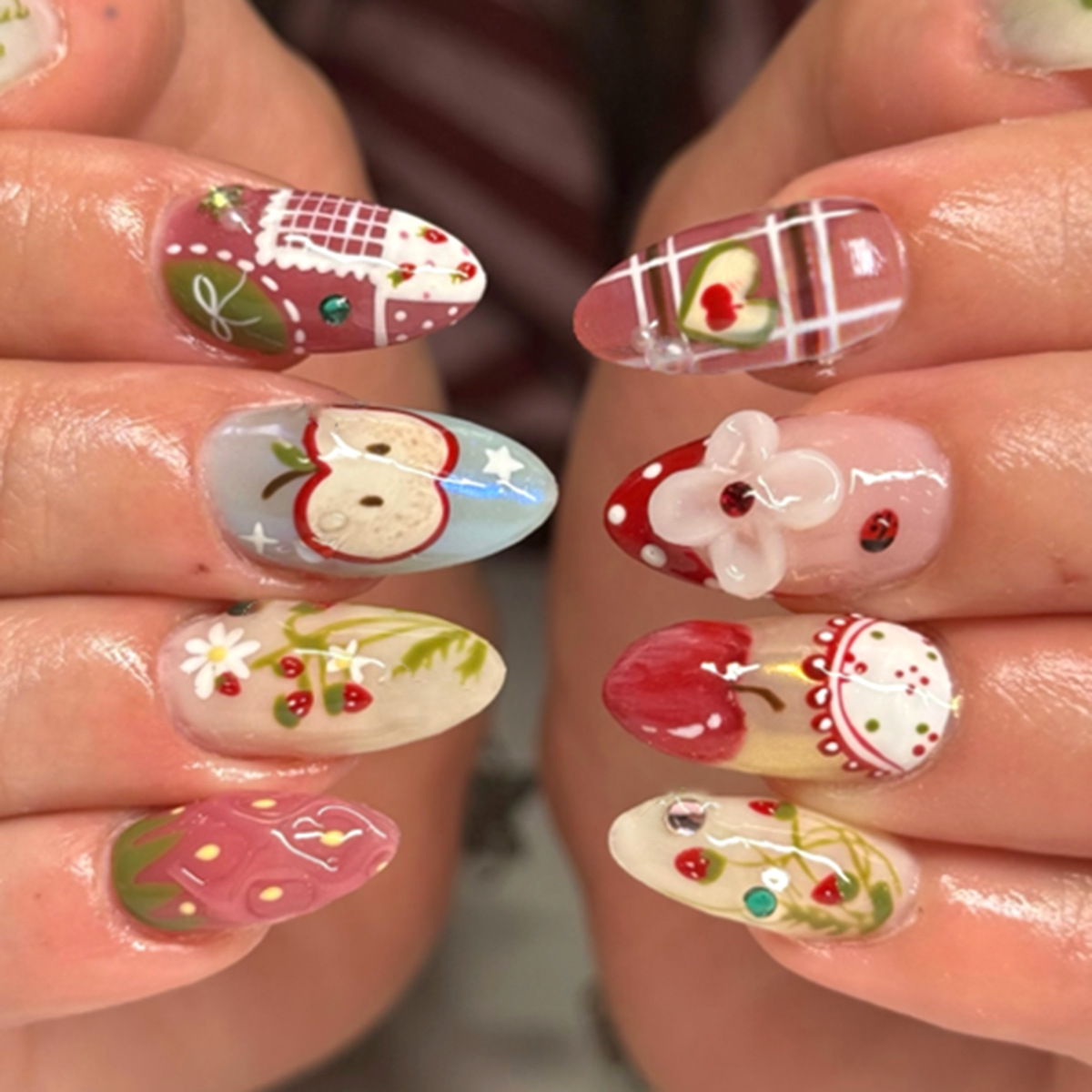 24 faux ongles longs en amande - Nail Extension Tips avis et prix
