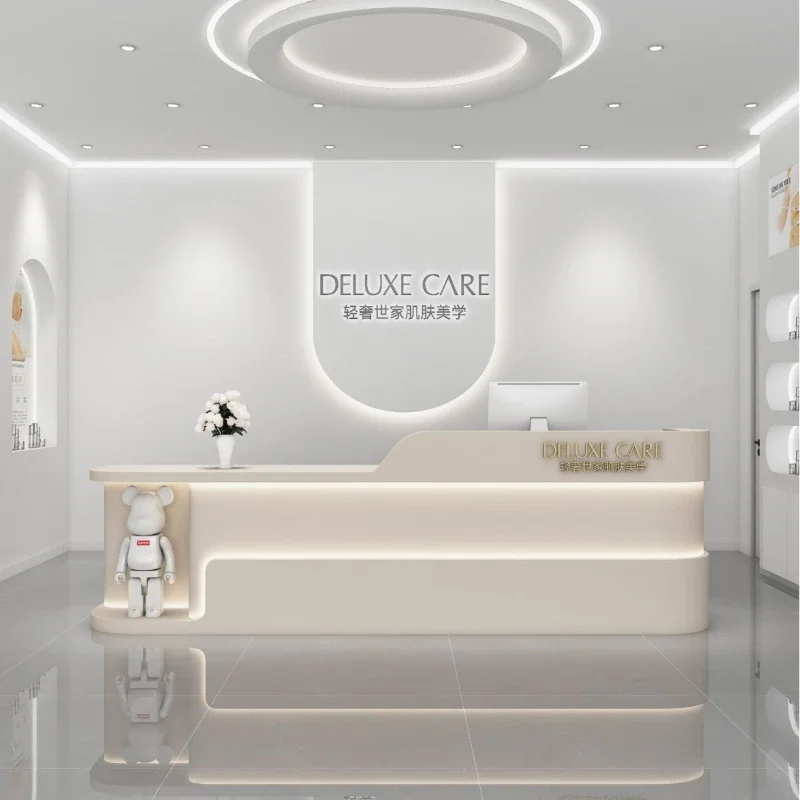Comptoir de réception moderne  - Beauty Makeup Institute avis et prix